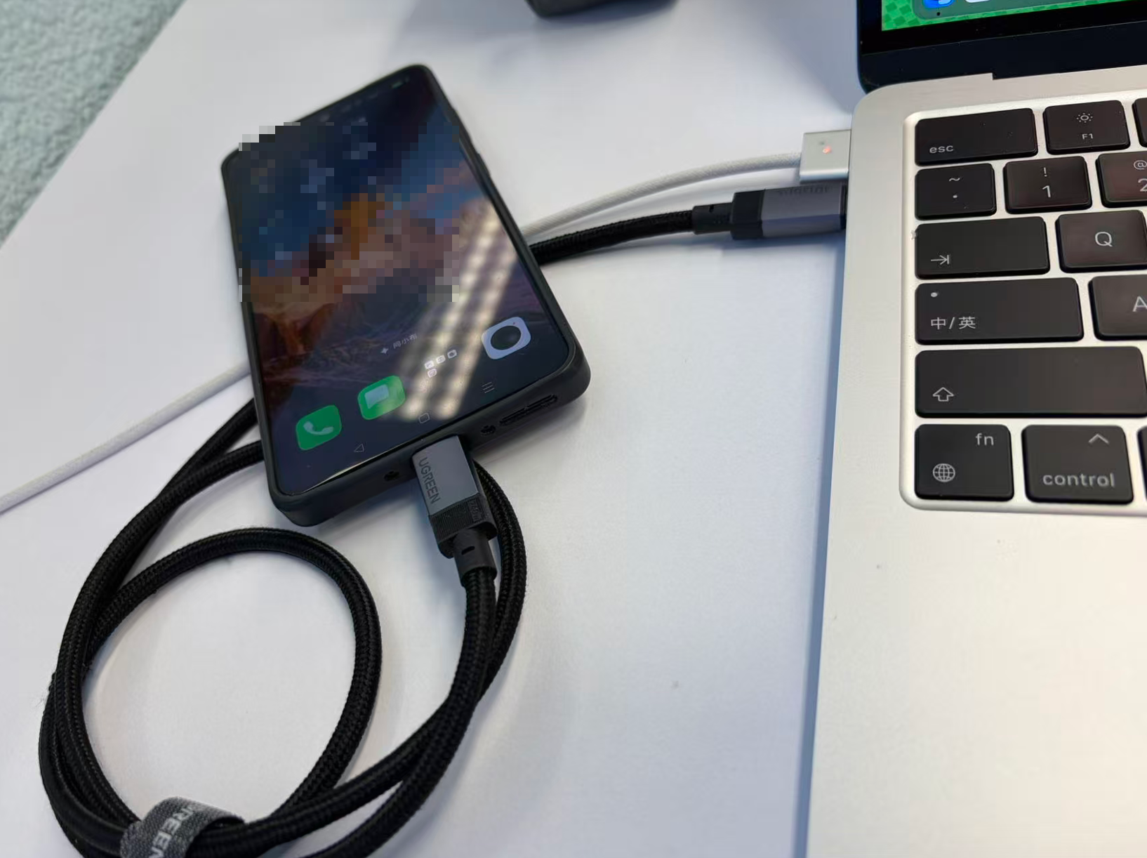 Trying to Control an Android Phone with an Agent (I)